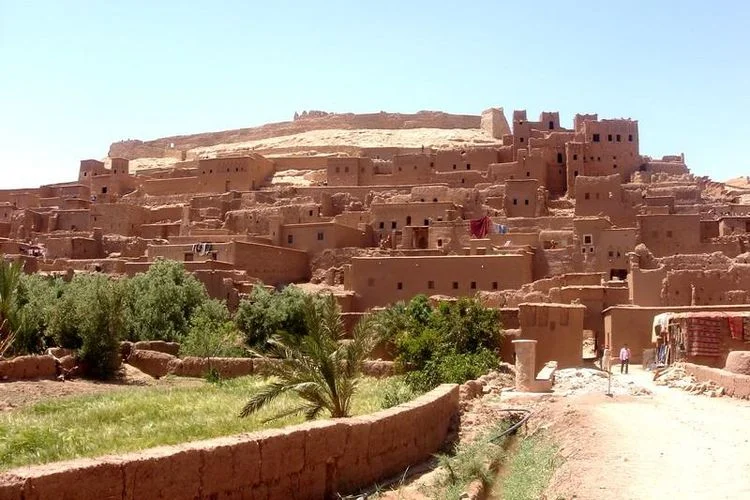 Erg Chebbi — Méharée et nuit en bivouac saharien